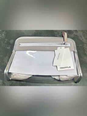 Truffle Clarity Pouch Small in Dove Grey